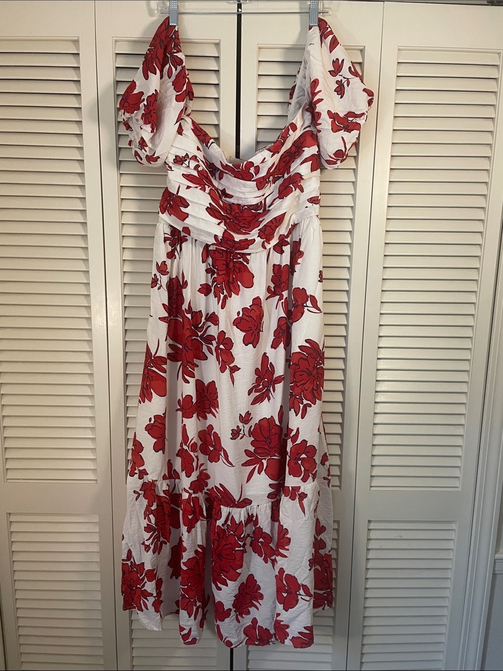 Abercrombie & Fitch Emerson White Maxi Dress w/ Red Floral Print puff sleeves XL